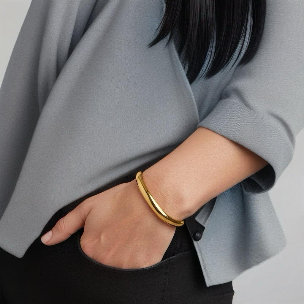 Minimal Gold Cuff Bracelet for Women Anti Tarnish Waterproof Open Bangle