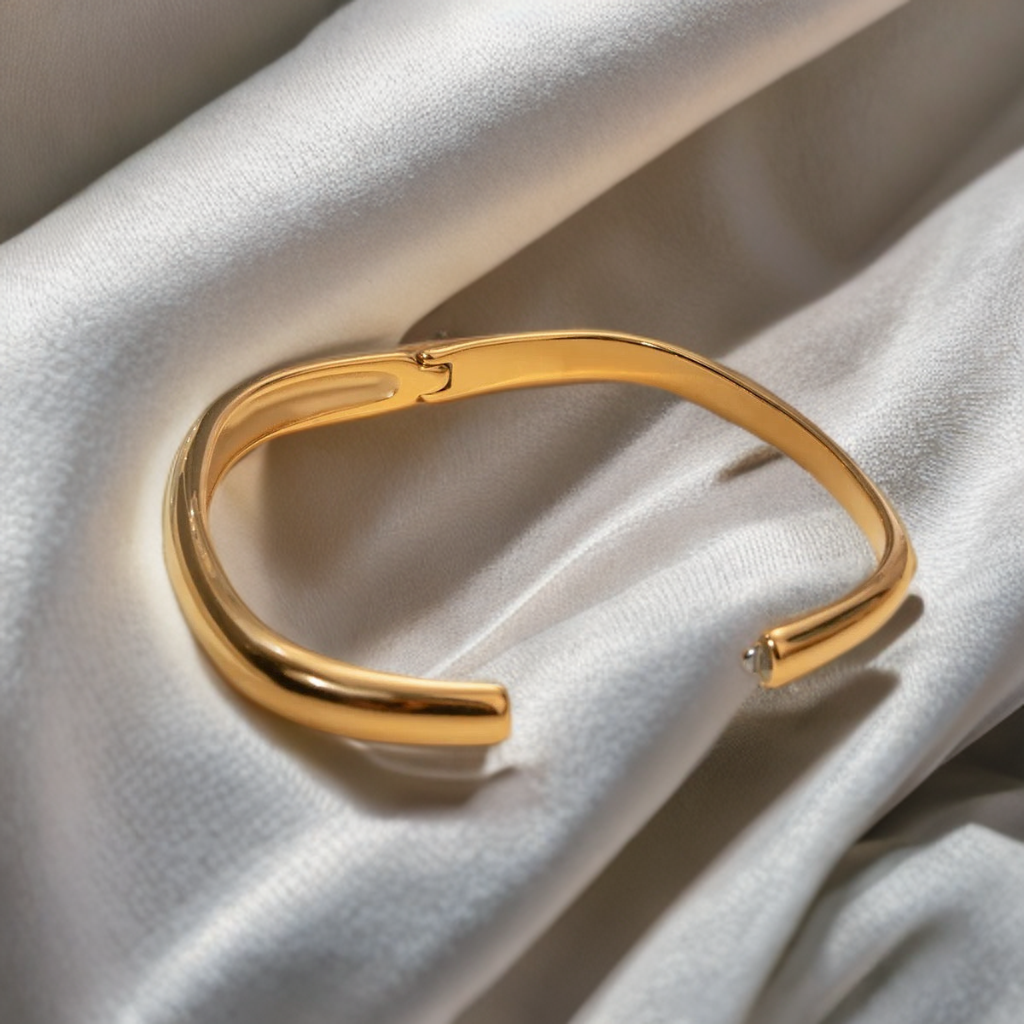 Lustre Flow Gold Cuff