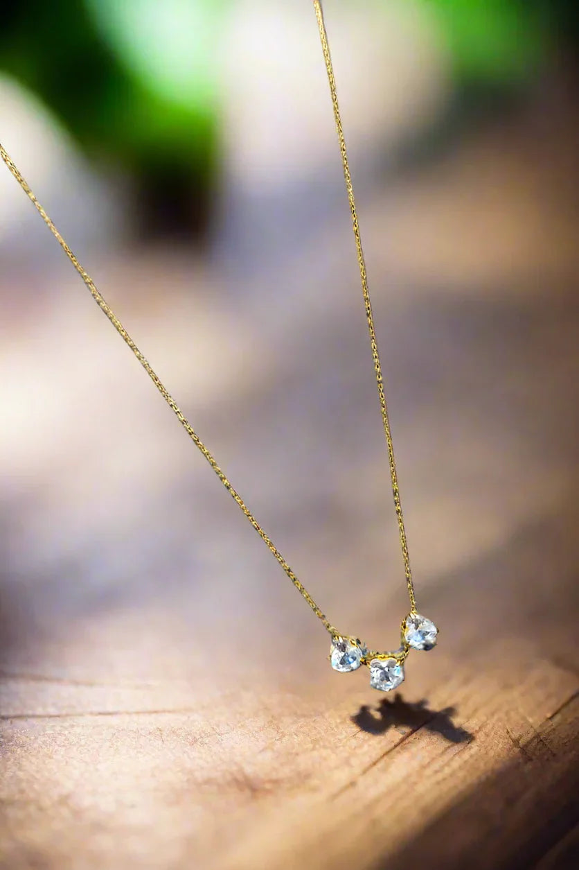 Tria Amor Necklace