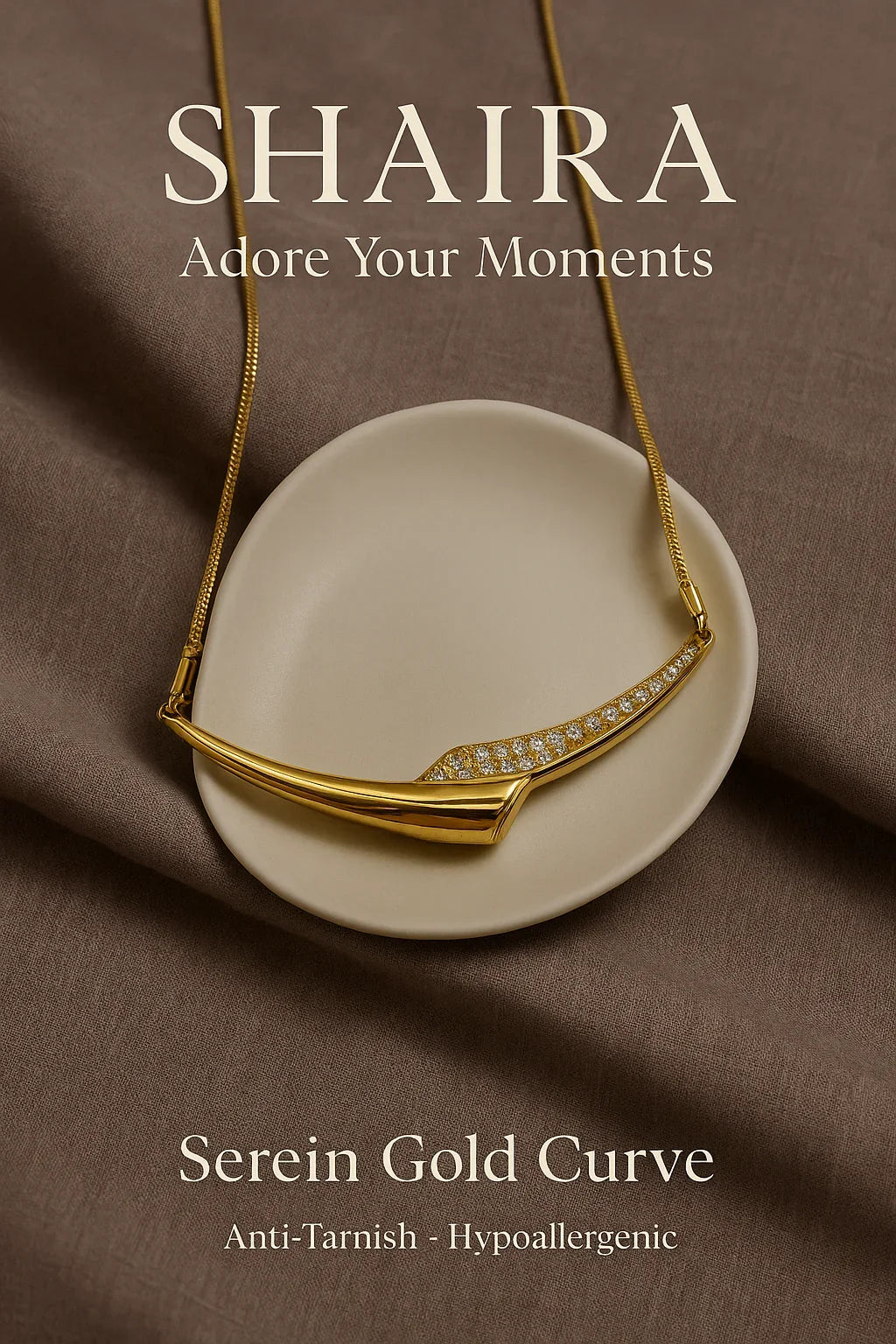 Serein Gold Curve Necklace