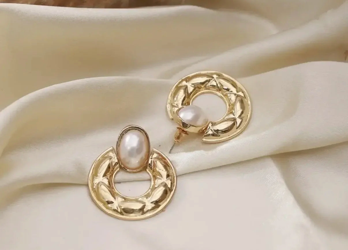 Celeste Pearl Studs