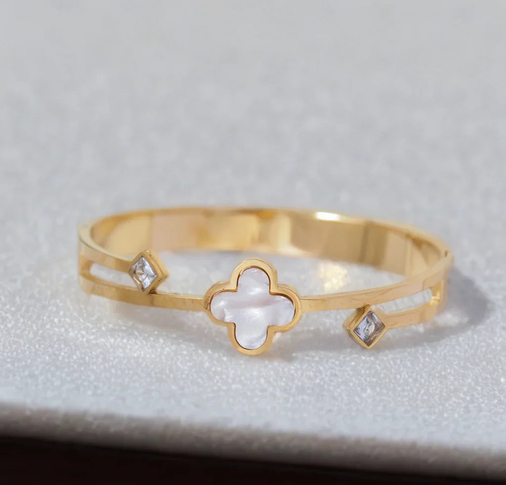 CloverBloom Bangle