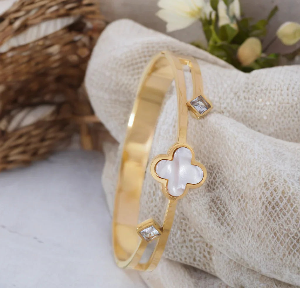 CloverBloom Bangle